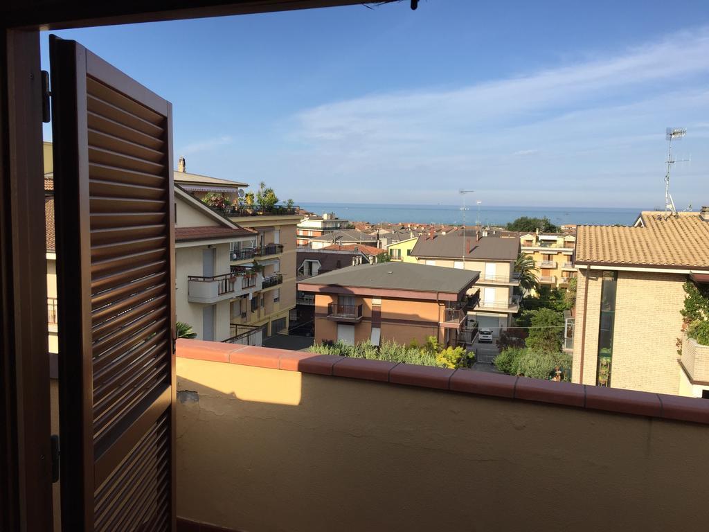 Apartmán Mansarda Mare Altidona Exteriér fotografie